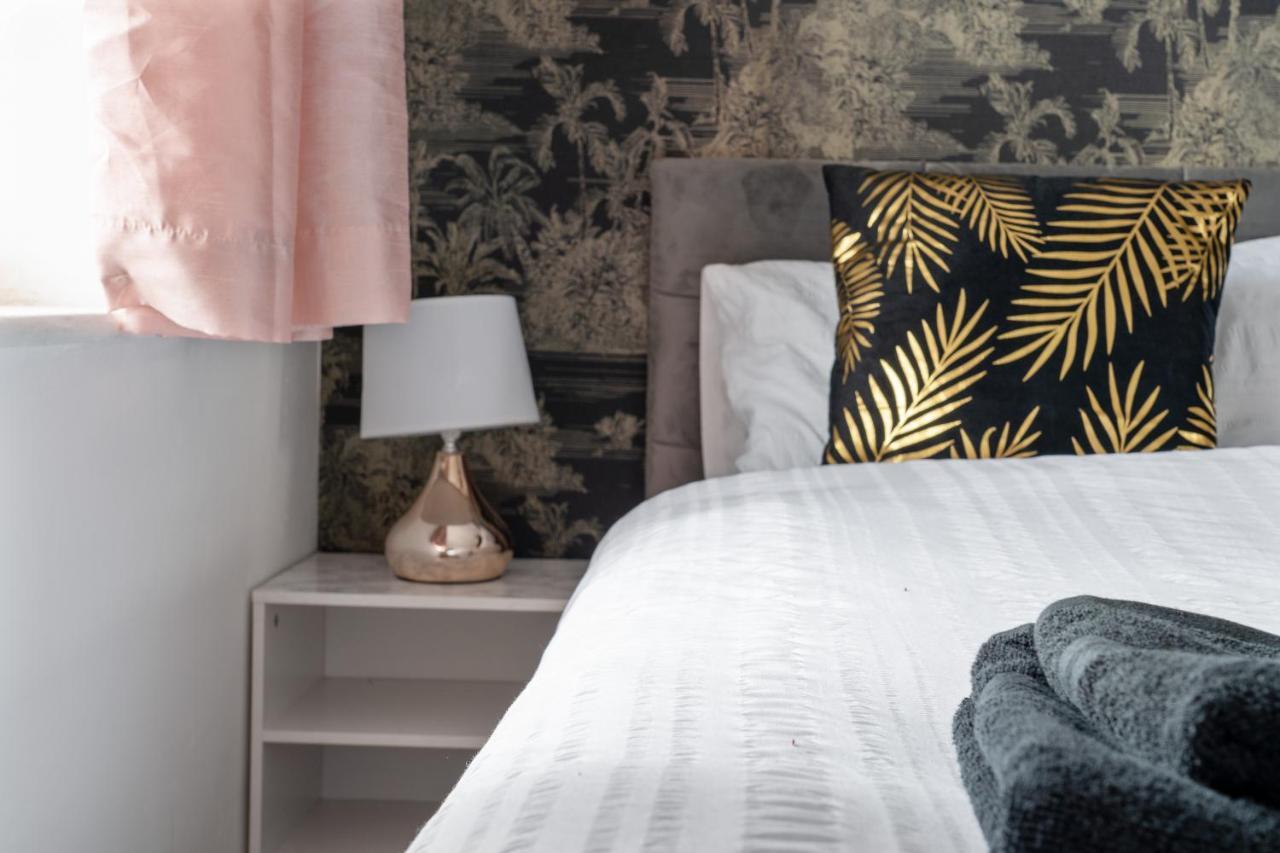 Exclusive Deals L Last-Minute Reserve L Townhouse With Sleeps 6 L Braunstone Town , Leicester L By Zen Nights Short Lets & Serviced Accommodations Екстериор снимка