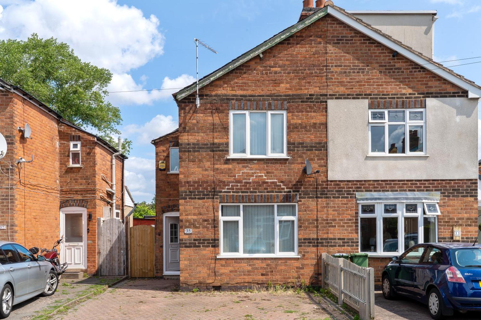 Exclusive Deals L Last-Minute Reserve L Townhouse With Sleeps 6 L Braunstone Town , Leicester L By Zen Nights Short Lets & Serviced Accommodations Екстериор снимка